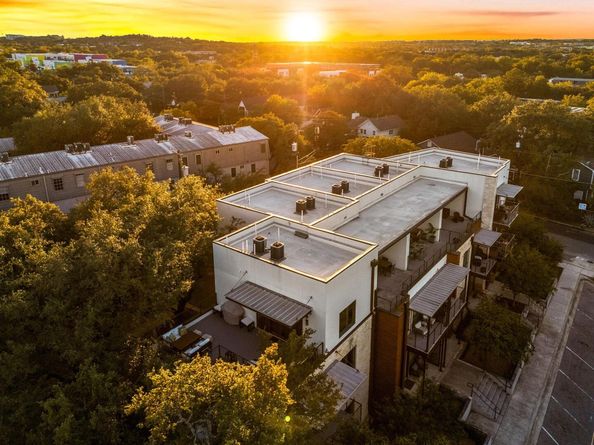 2003 Wilson ST 5, Austin TX 78704