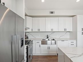5515 Hudson ST 1, Austin TX 78721