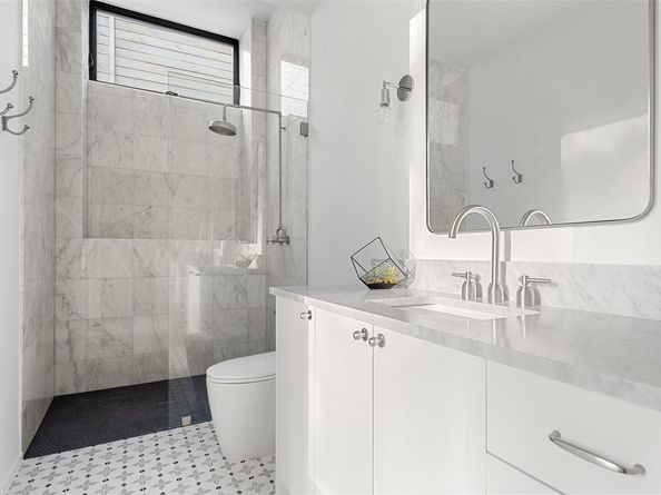 2704 Mountain Laurel DR, Austin TX 78703