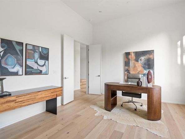 2704 Mountain Laurel DR, Austin TX 78703