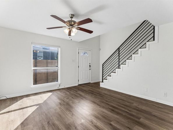 6211 Manor RD 122, Austin TX 78723