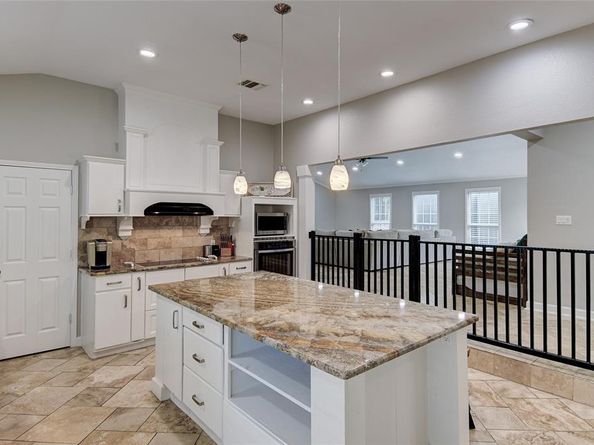 7507 Davy DR, Volente TX 78641