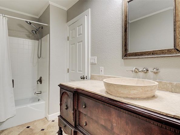 7507 Davy DR, Volente TX 78641