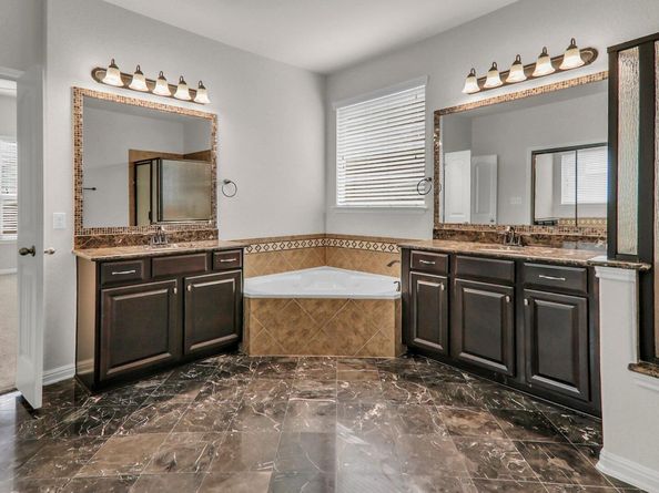 109 Lake Livingston DR, Georgetown TX 78628
