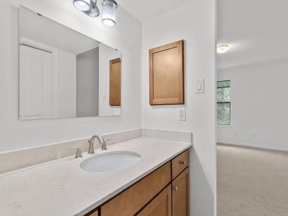 3204 Menchaca RD 710, Austin TX 78704