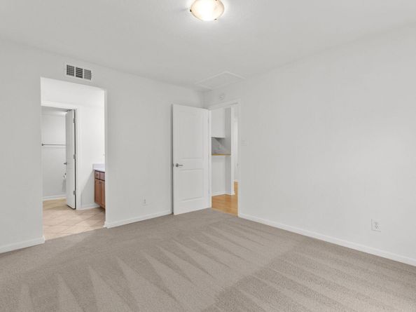 3204 Menchaca RD 710, Austin TX 78704