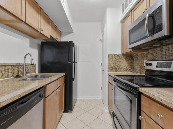 3204 Menchaca RD 710, Austin TX 78704