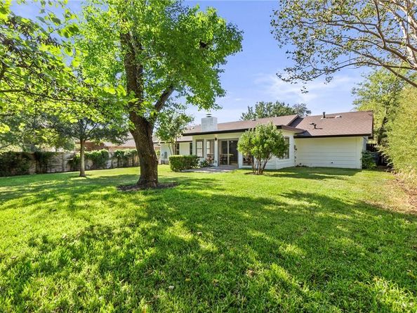 1004 Cripple Creek DR, Austin TX 78758