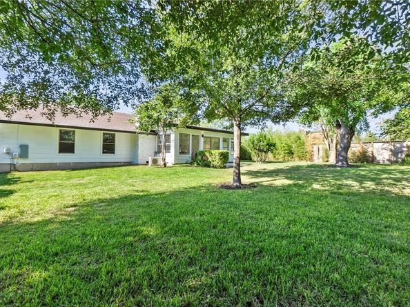 1004 Cripple Creek DR, Austin TX 78758