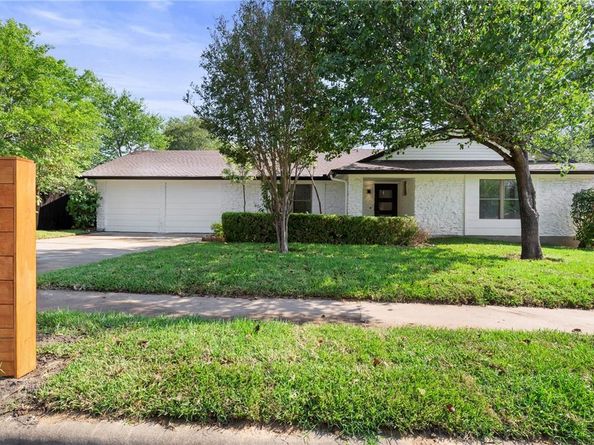 1004 Cripple Creek DR, Austin TX 78758