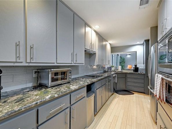 1707 Spyglass DR 61, Austin TX 78746