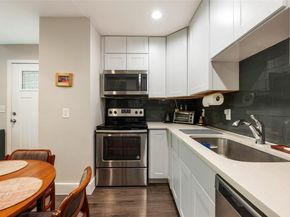 935 La Posada DR 243, Austin TX 78752
