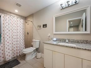 935 La Posada DR 243, Austin TX 78752