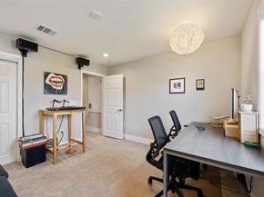 935 La Posada DR 243, Austin TX 78752