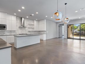 1107 Taulbee LN B, Austin TX 78757