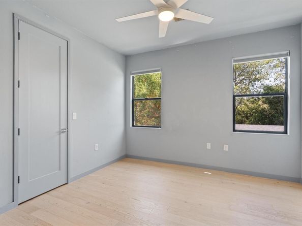 1107 Taulbee LN B, Austin TX 78757
