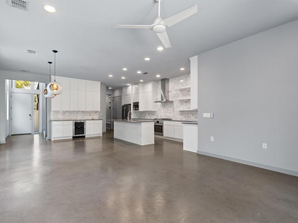 1107 Taulbee LN B, Austin TX 78757