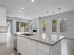 1107 Taulbee LN B, Austin TX 78757