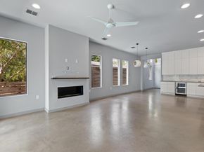 1107 Taulbee LN B, Austin TX 78757
