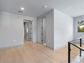 1107 Taulbee LN B, Austin TX 78757