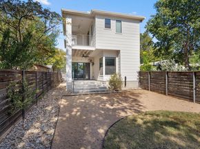 1107 Taulbee LN B, Austin TX 78757