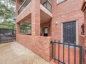 3200 Duval St 101, Austin TX 78705