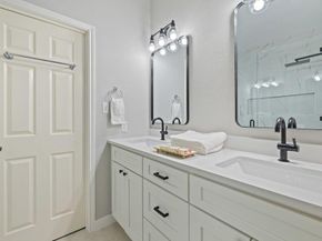 7501 Shadowridge RUN 119, Austin TX 78749