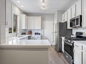 7501 Shadowridge RUN 119, Austin TX 78749