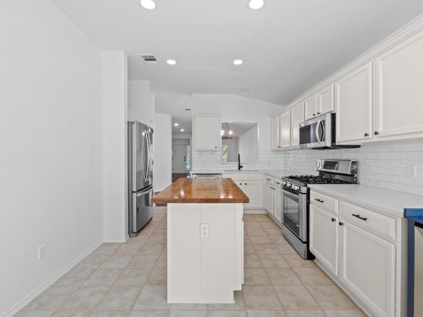 14620 Springs Edge DR, Austin TX 78717