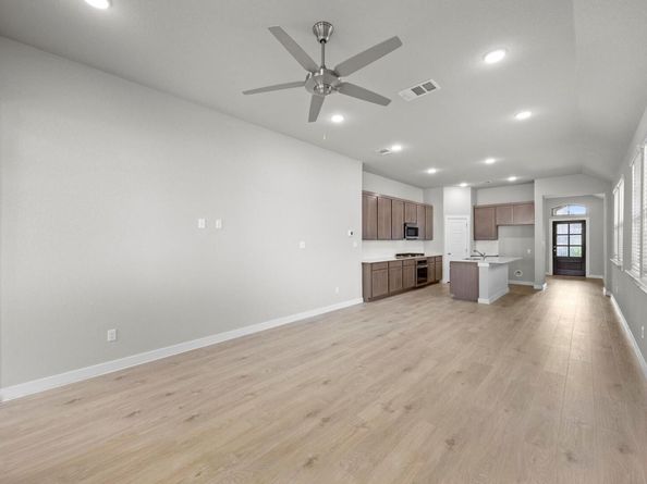 8012 Shining Flor RUN, Lago Vista TX 78645