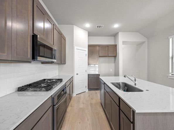 8012 Shining Flor RUN, Lago Vista TX 78645