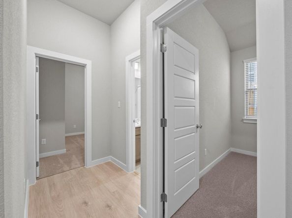 8012 Shining Flor RUN, Lago Vista TX 78645