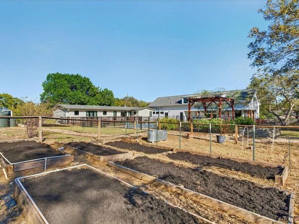 1909 Stanley Ave, Austin TX 78745