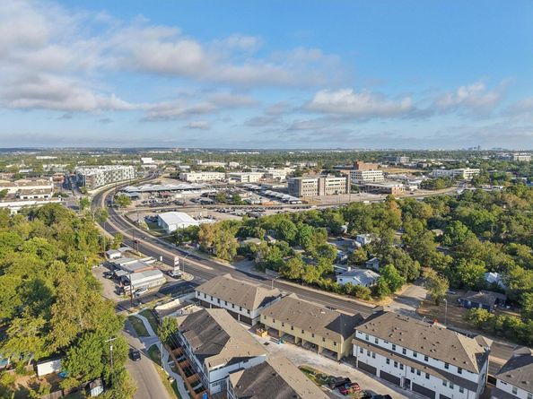 200 W 56th ST 1103, Austin TX 78751