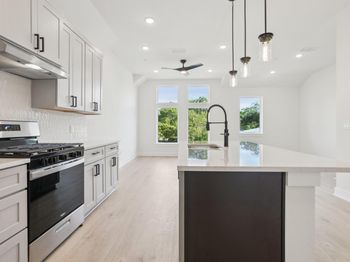 200 W 56th ST