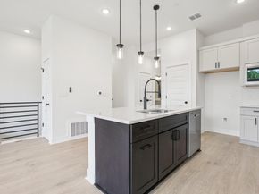 200 W 56th ST 1103, Austin TX 78751