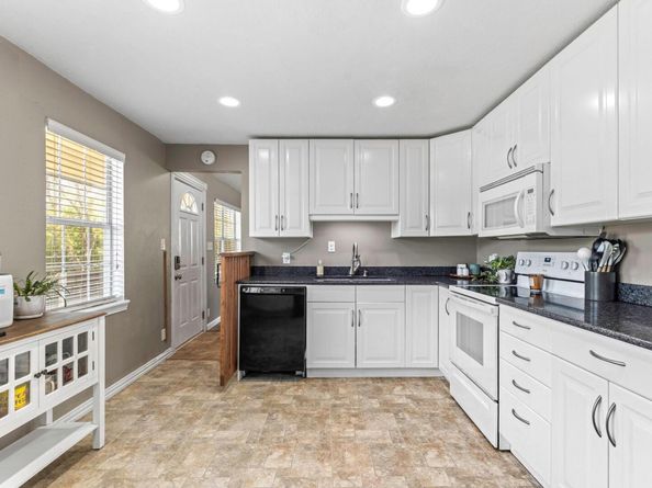 11004 Elm ST, Jonestown TX 78645