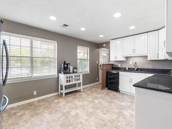 11004 Elm ST, Jonestown TX 78645