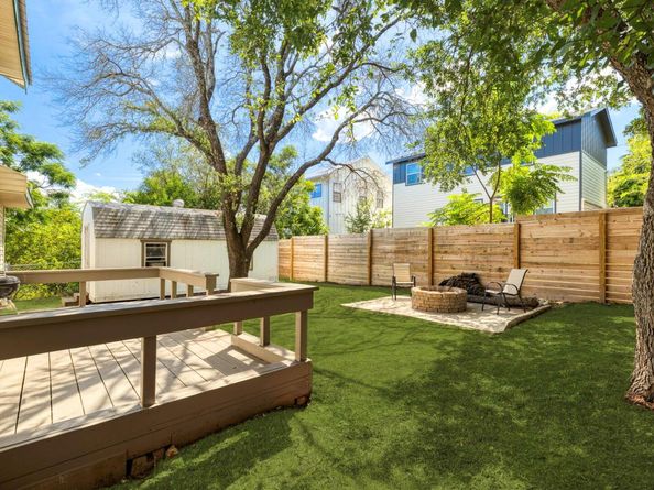 11004 Elm ST, Jonestown TX 78645