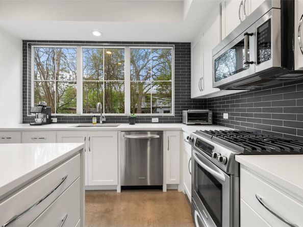 1503 Richcreek RD A, Austin TX 78757