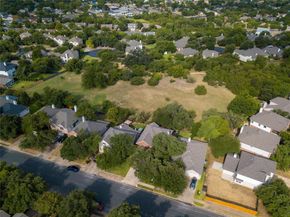 8711 Glen Canyon DR, Round Rock TX 78681