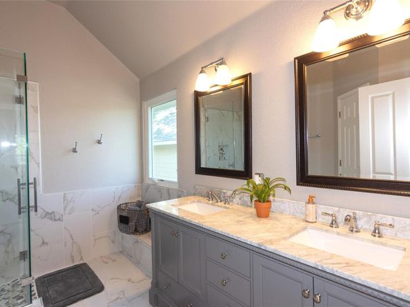 8711 Glen Canyon DR, Round Rock TX 78681