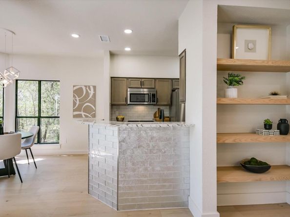 4711 Spicewood Springs RD 172, Austin TX 78759