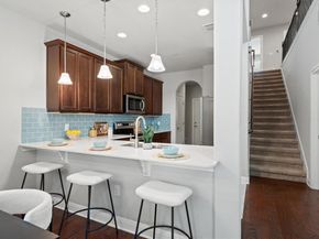 12900 Michelangelo ST 401, Austin TX 78729