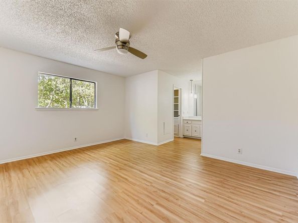 7128 S Brook DR, Austin TX 78736