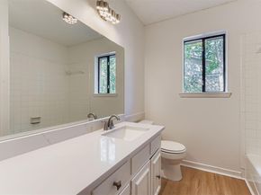 7128 S Brook DR, Austin TX 78736