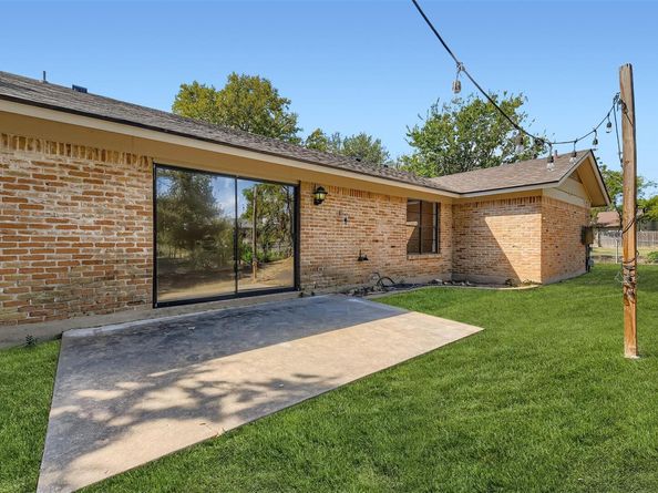 7128 S Brook DR, Austin TX 78736