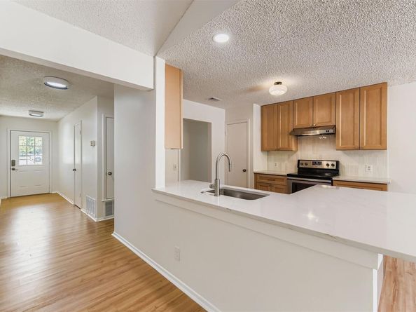 7128 S Brook DR, Austin TX 78736