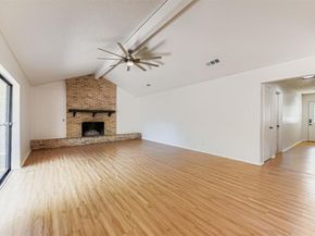 7128 S Brook DR, Austin TX 78736