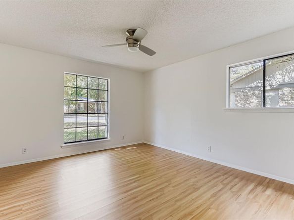 7128 S Brook DR, Austin TX 78736
